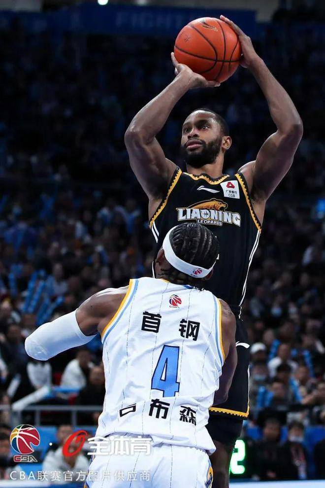 关于阿森纳训练开放日,集结日篮板制胜引欢呼,CBA季后赛在即,控场能力受关注的信息 关于阿森纳训练开放日,集结日篮板制胜引欢呼,CBA季后赛在即,控场能力受关注的信息