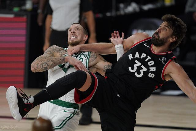 包含今晚俄克拉荷马雷霆手感冰凉多伦多猛龙豪取连胜备战NBA季后赛，媒体一致点评：切尔西手感冰凉备战NBA季后赛的词条